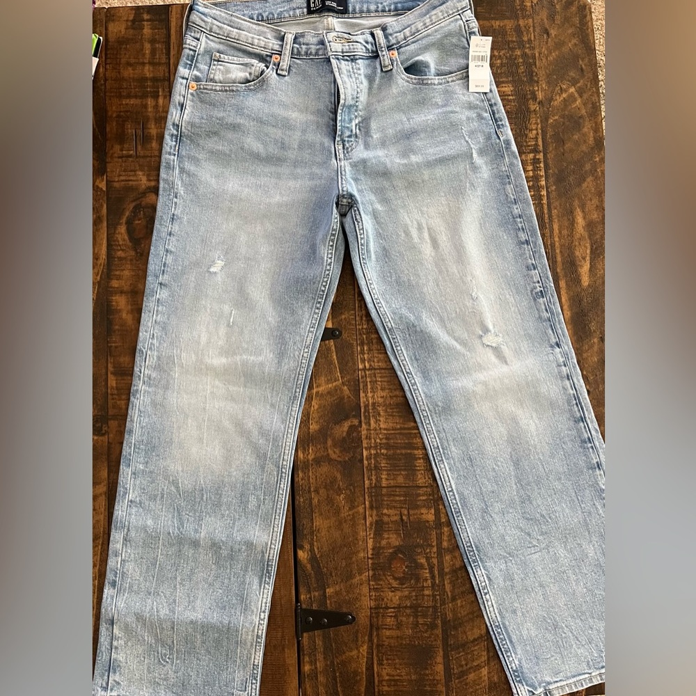 Gap Low Rise Distressed Straight Crop Jeans with Washwell